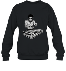 T shirt Dj bruce, by bruce Dj Crewneck Sweatshirt