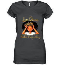 Leo Queens Are Born in July 23 August 22 Women's V-Neck T-Shirt